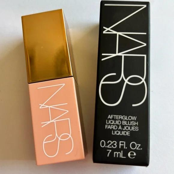 NARS Wanderlust Soft Lilac Liquid Lipstick - Picture 3 of 4